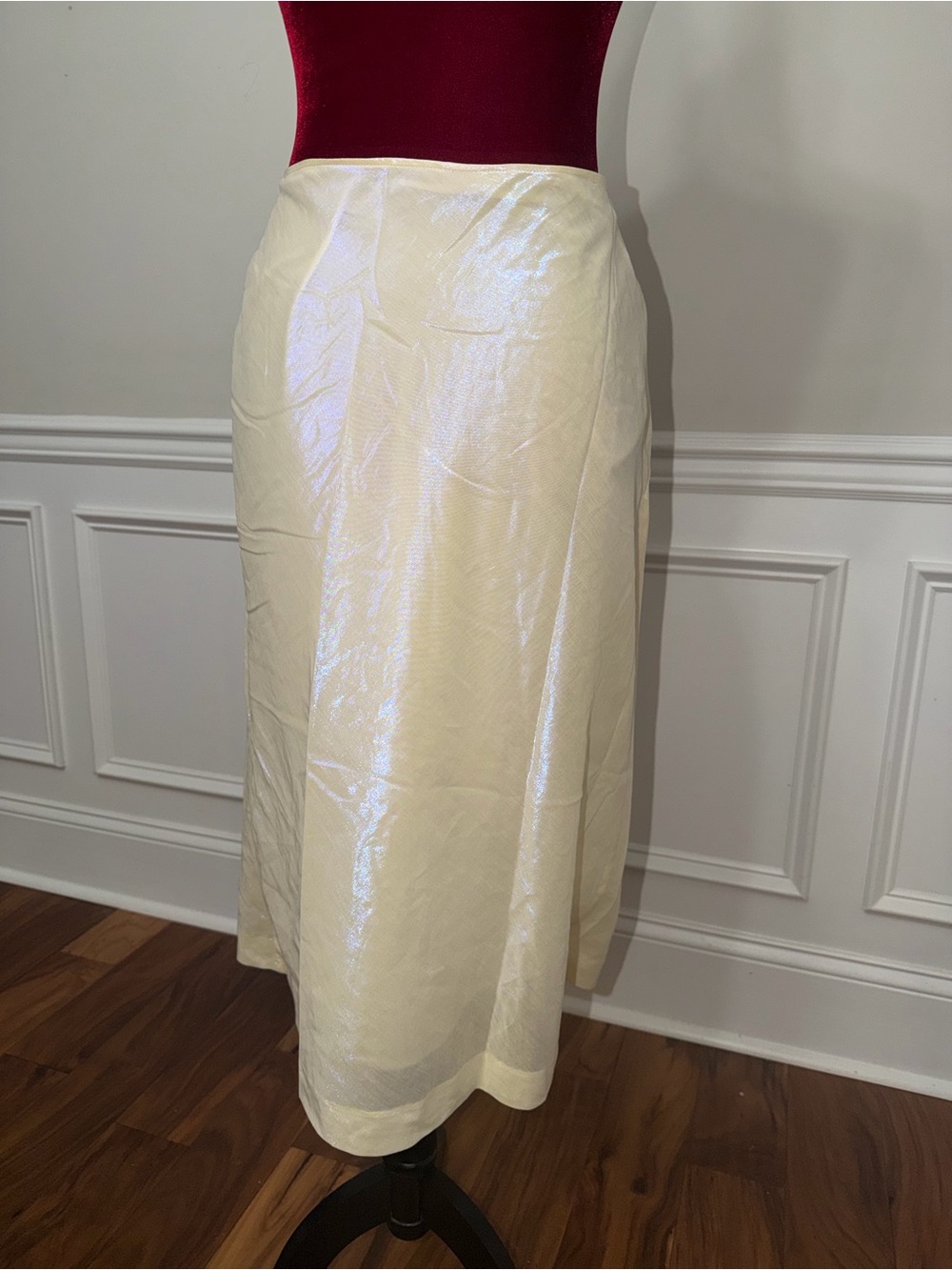 Banana Republic Vintage Italian Iridescent Midi Skirt - Size 4